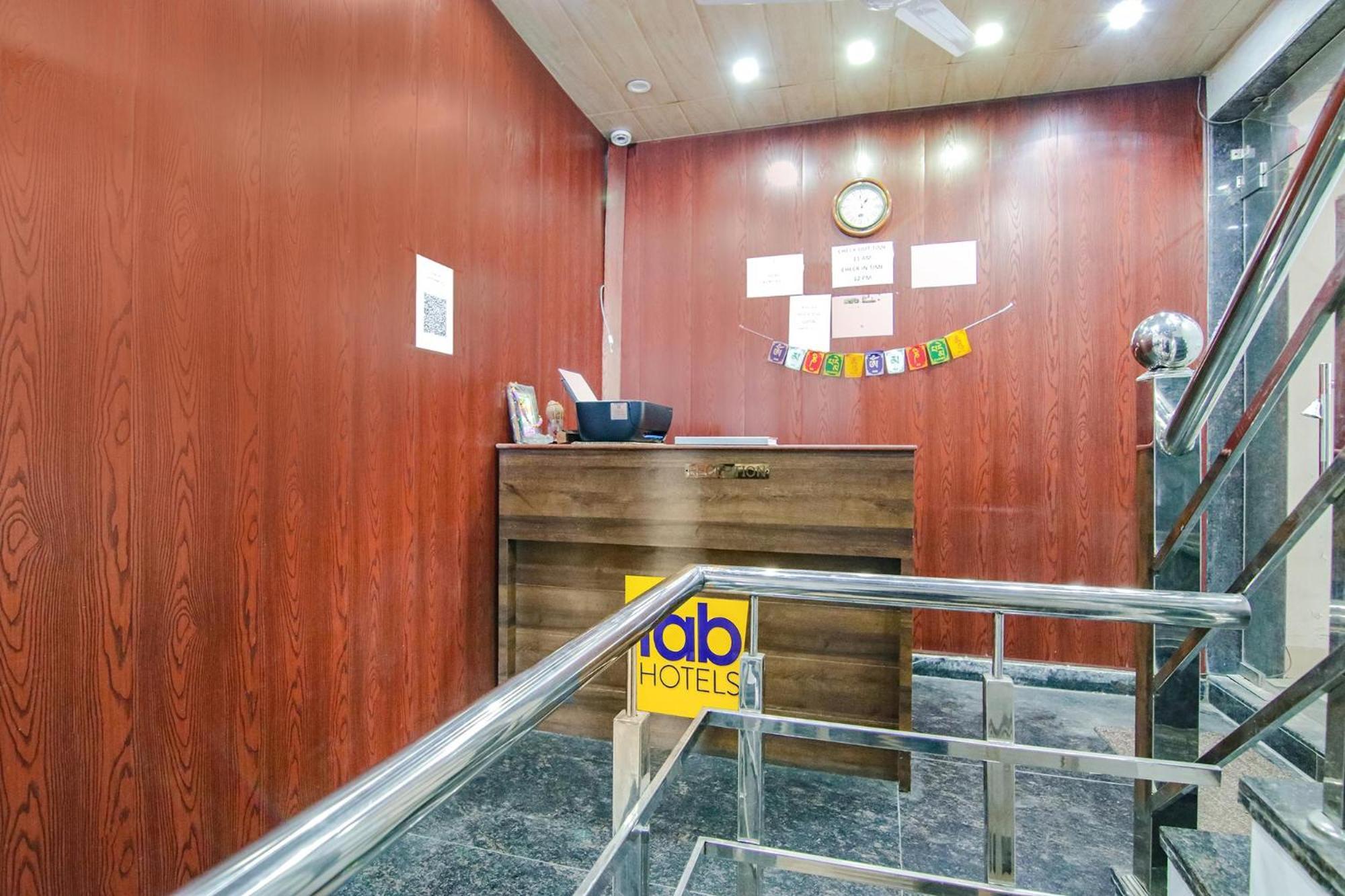Fabexpress Kalsia Homestay - Nr Radha Krishna Mandir Masuri Exterior foto