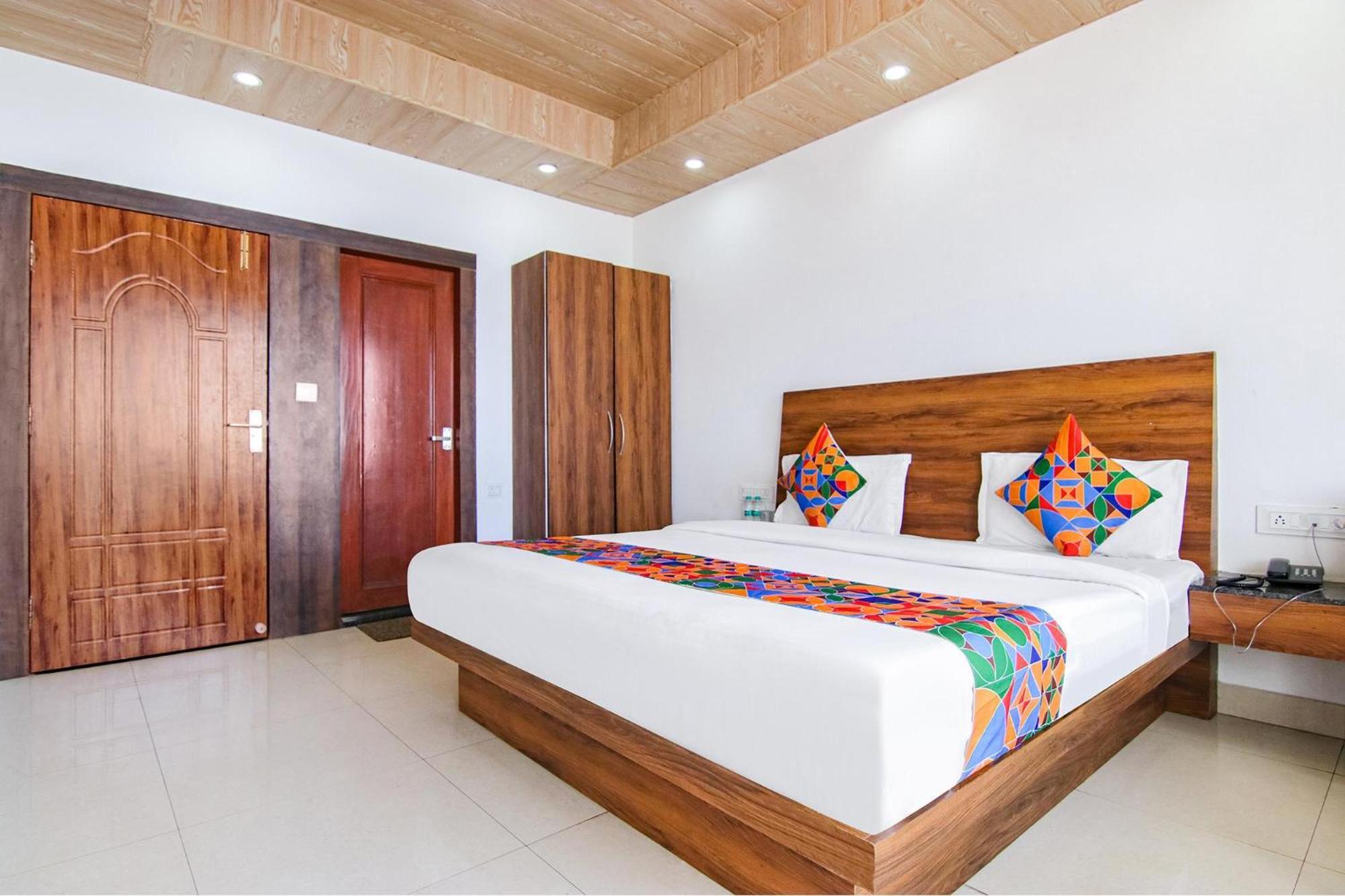 Fabexpress Kalsia Homestay - Nr Radha Krishna Mandir Masuri Exterior foto